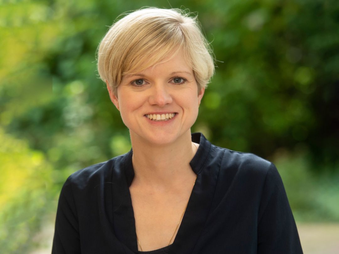 Dr. Sabine Feist