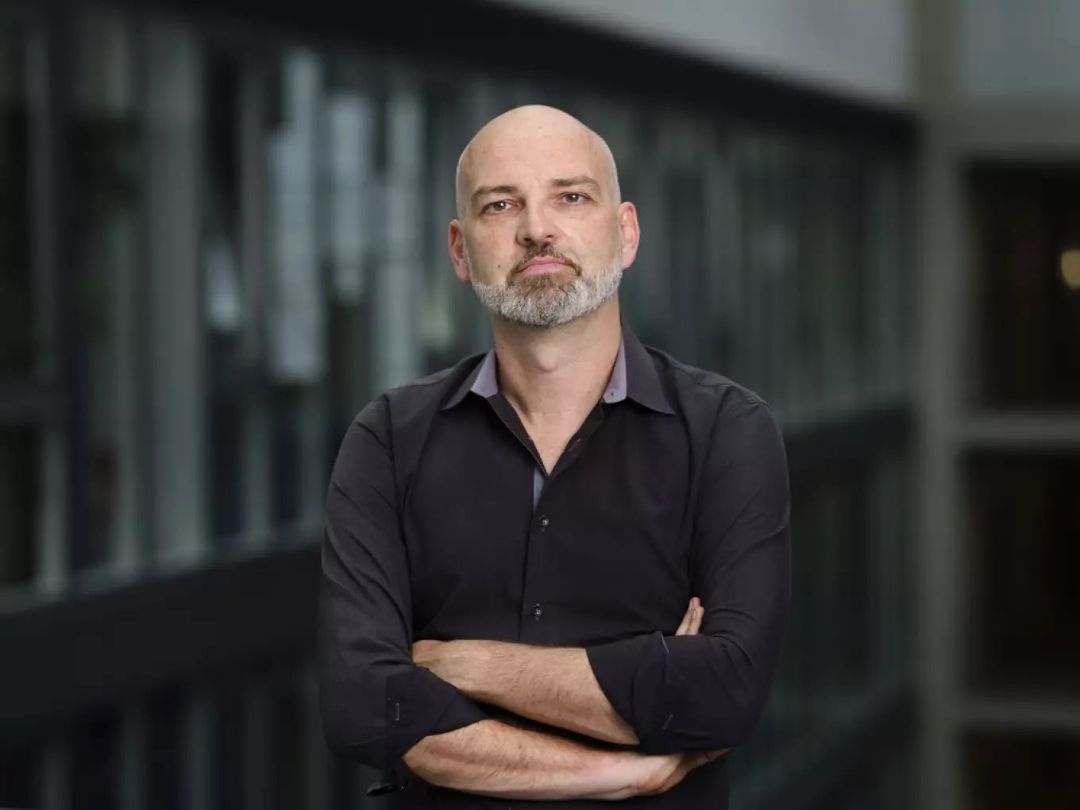 Prof. MIke Sch&auml;fer